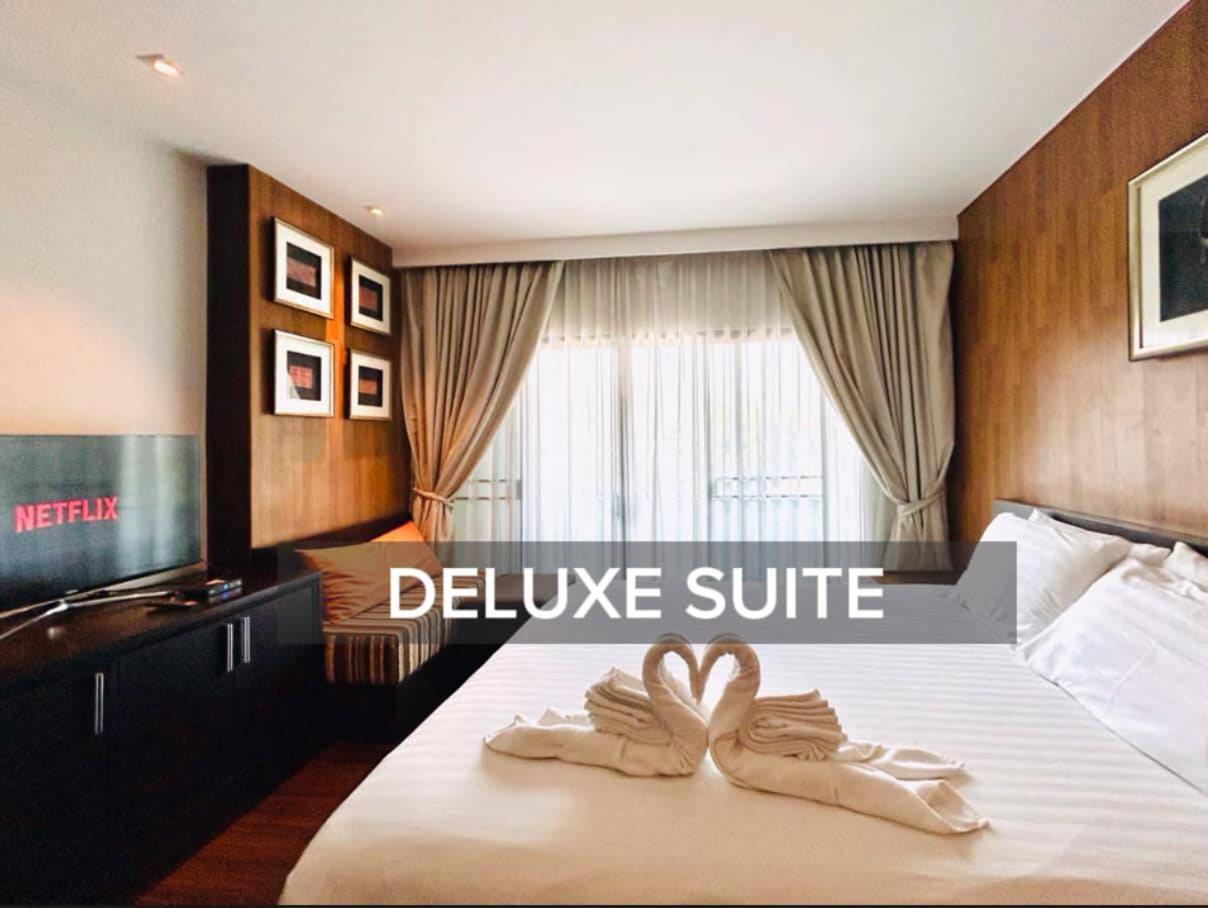 Huern Nana Jomsawan Hotel Phrae Exterior photo