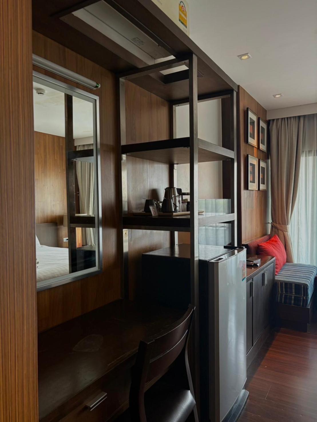 Huern Nana Jomsawan Hotel Phrae Exterior photo