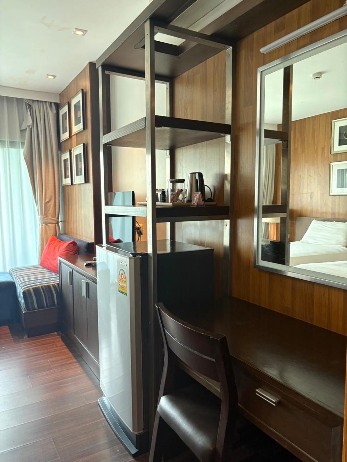 Huern Nana Jomsawan Hotel Phrae Exterior photo